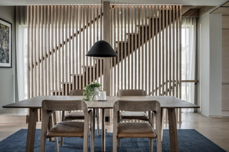 Elegant Staircase for Three-Story Home | LHM Step